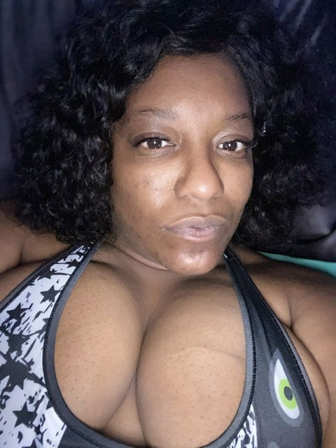 Ms. Leaks-photo