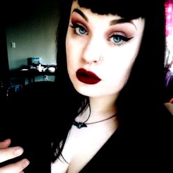 Introducing Hollywood Babylon:All You Need to Know About the Onlyfans Model