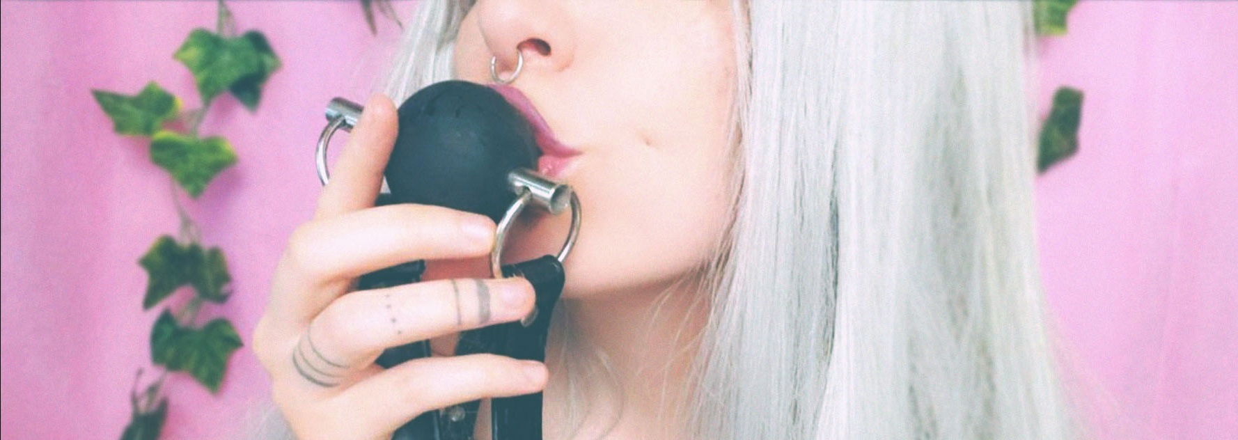 Introducing Nellie Morbid:All You Need to Know About the Onlyfans Model