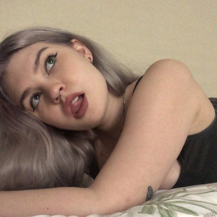 ✧༺♡༻✧ profile avatar