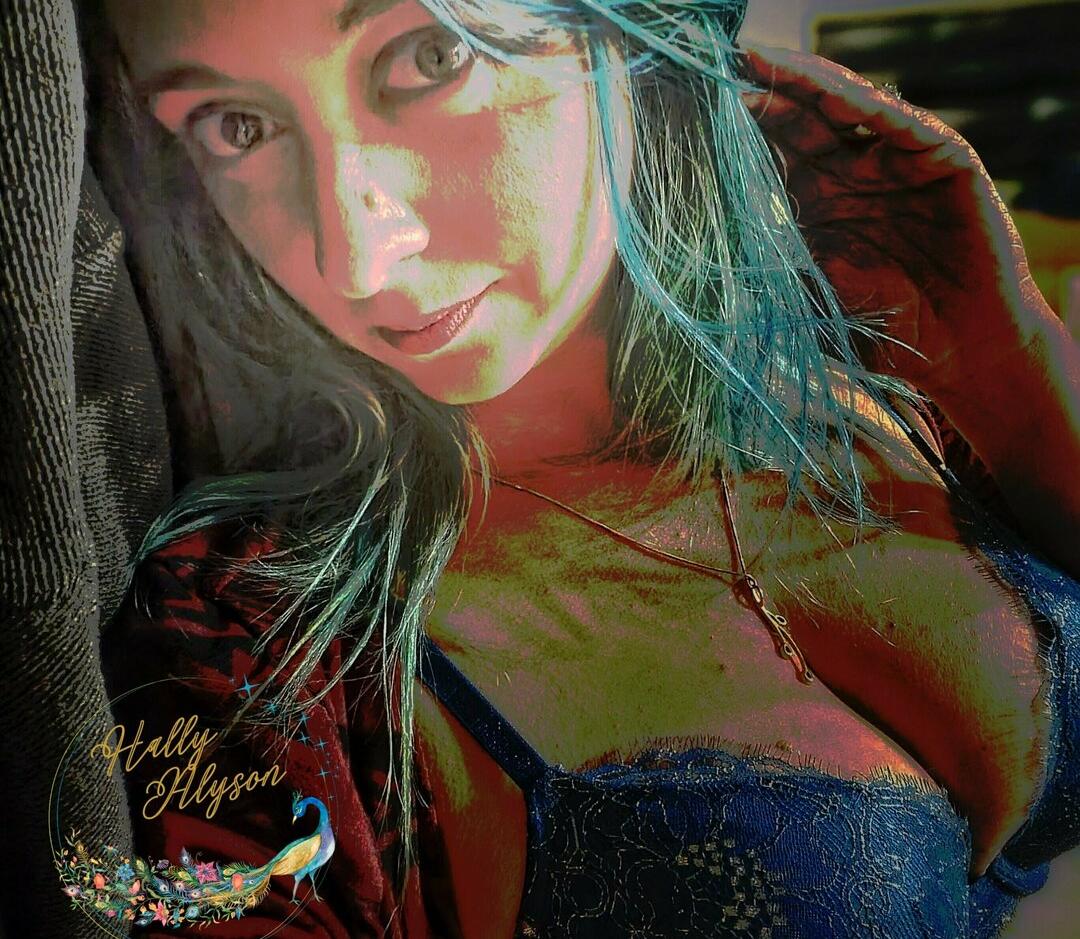 Hally Alyson-photo