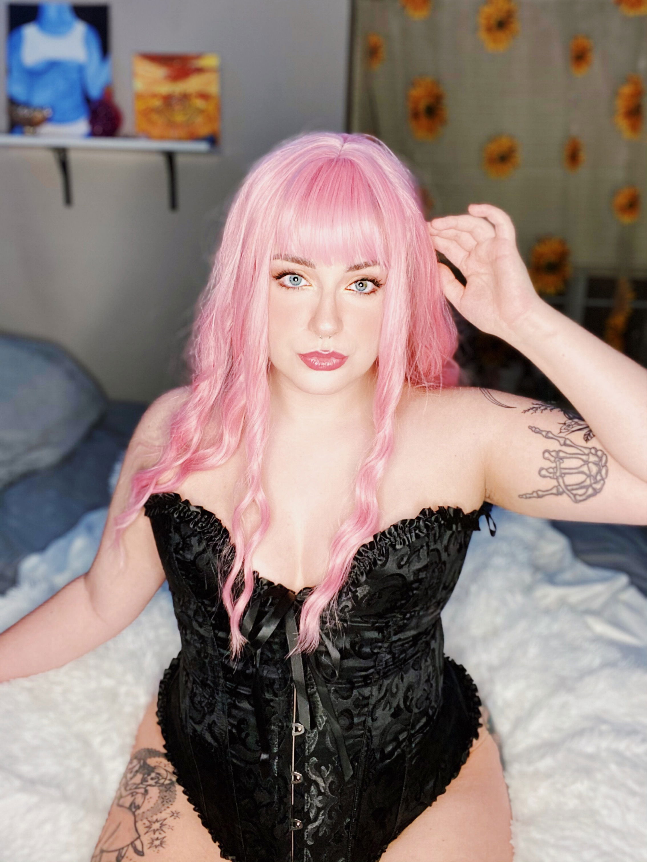 Introducing Nixie ♡:All You Need to Know About the Onlyfans Model