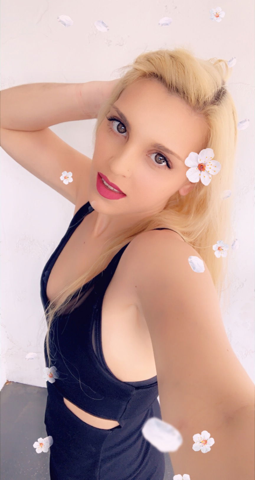 about model image about model image